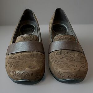 Dansko Osanka Slip-On Loafer Flats Brown Suede Leather Size 37 US 6.5-7